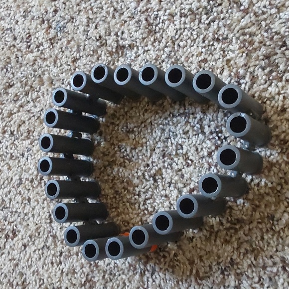 DART ZONE's Super Commando Scorpion Blaster with 18-Round Ammo Belt - Picture 2 of 3